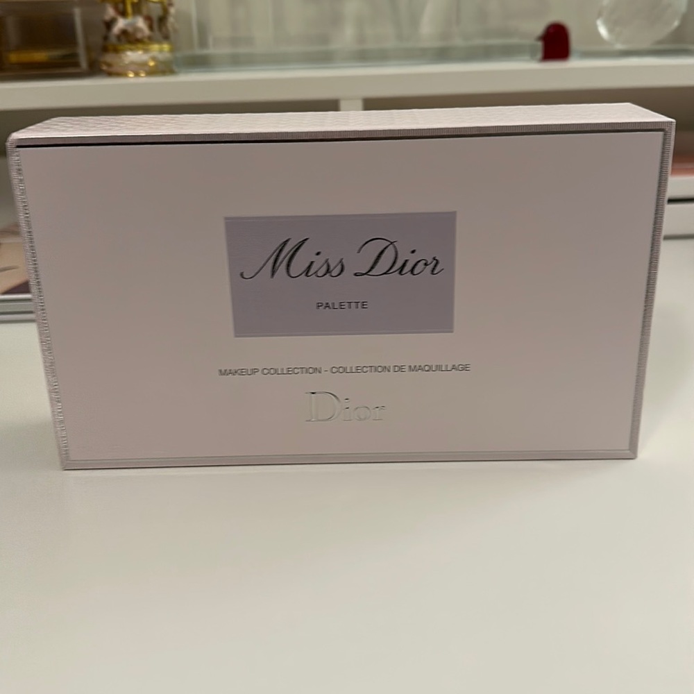 Brand new MISS DIOR PALETTE - LIMITED EDITION